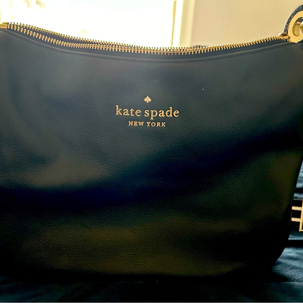 Black cross body bag/purse with black &white straps